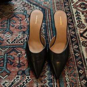 Mansur Gavriel kitten heel miles